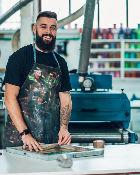 Screen printer working on screen